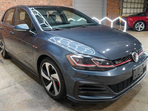 Used 2018 Volkswagen GTI SE FWD image 24