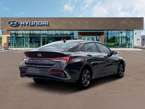 New 2026 Hyundai Elantra SEL Sport Premium FWD image 8