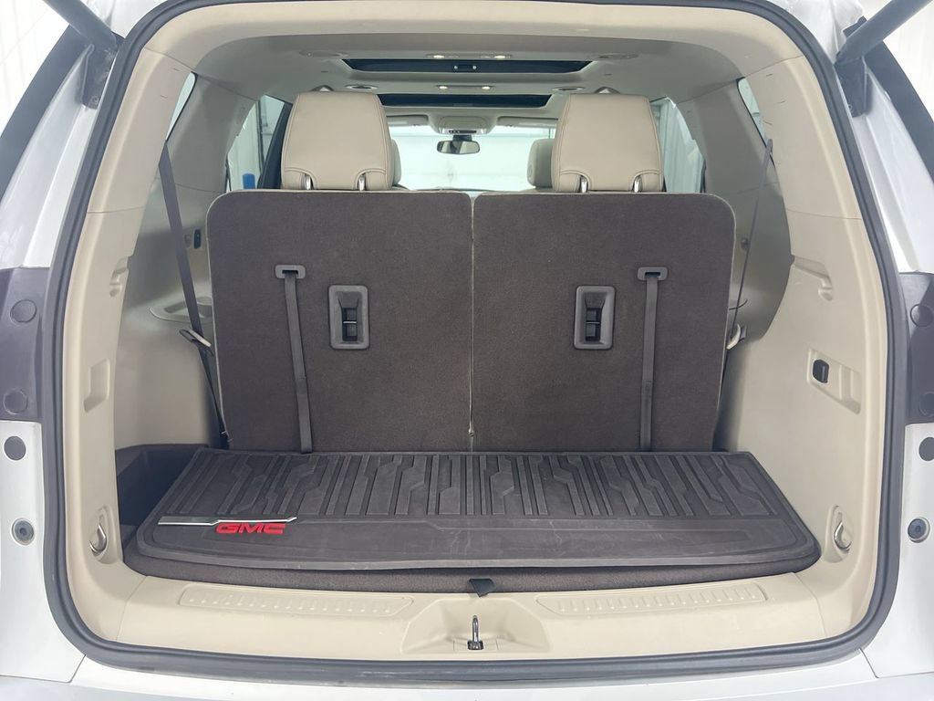 Used 2019 GMC Acadia Denali w/ Technology Package FWD image 26