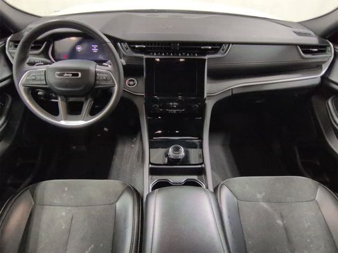 Certified 2023 Jeep Grand Cherokee Altitude image 15