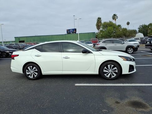 Used 2025 Nissan Altima 2.5 S image 6
