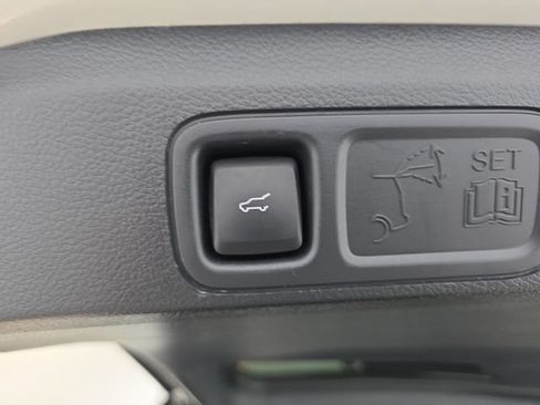 Certified 2024 Lincoln Navigator L Reserve AWD/4WD image 33