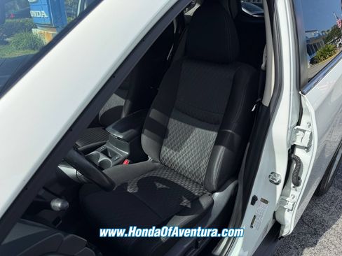 Used 2020 Nissan Rogue SV FWD image 22