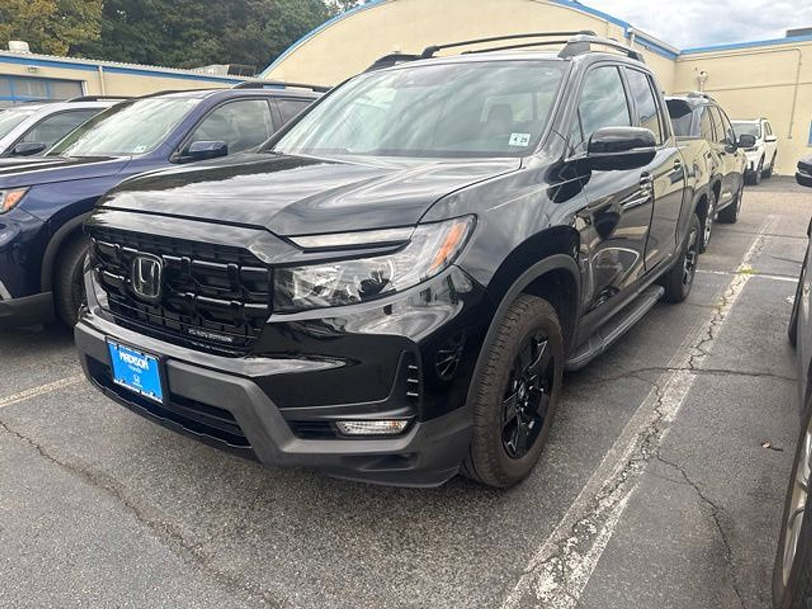 Used 2024 Honda Ridgeline Black Edition image 2