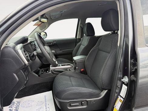 Used 2023 Toyota Tacoma SR w/ Trail Edition image 9