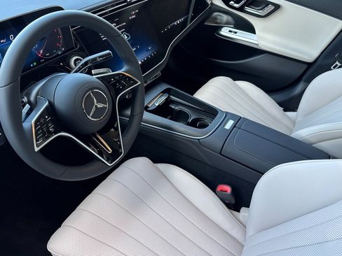 New 2026 Mercedes-Benz E 450 4MATIC Sedan image 4