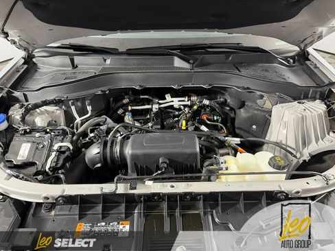 Used 2023 Ford Explorer XLT w/ Equipment Group 202A AWD/4WD image 4