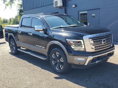 Used 2020 Nissan Titan Platinum Reserve w/ Moonroof Package AWD/4WD image 2