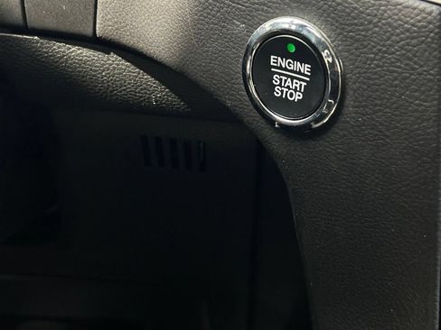 Used 2024 Ford Edge SEL AWD/4WD image 16