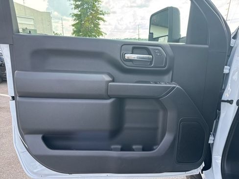 New 2026 GMC Sierra 2500 Pro w/ 1SA Pro Safety Plus Package AWD/4WD image 10