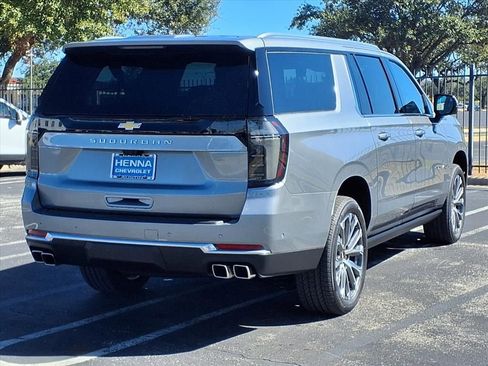 New 2026 Chevrolet Suburban High Country image 4