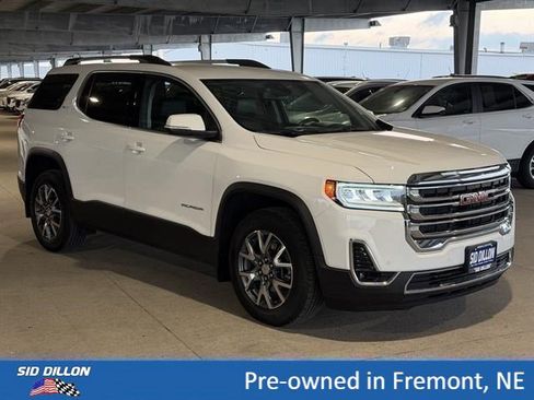 Certified 2022 GMC Acadia SLT w/ LPO, Black Accent Package AWD/4WD image 13