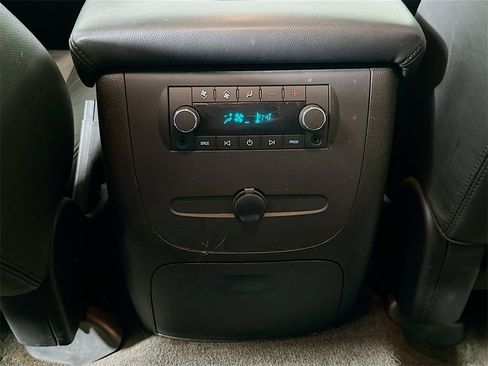 Used 2008 GMC Yukon SLT w/ SLT Preferred Equipment Group image 30