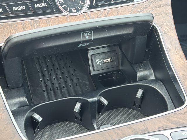 Used 2018 Mercedes-Benz E 300 4MATIC image 45
