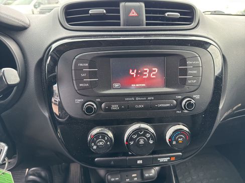 Used 2016 Kia Soul ! image 11