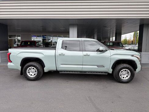 Used 2024 Toyota Tundra Platinum AWD/4WD image 7