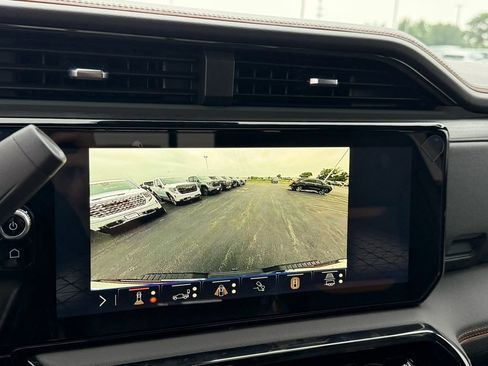 New 2026 GMC Sierra 2500 AT4 w/ AT4 Premium Plus Package AWD/4WD image 39