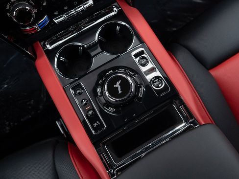 New 2025 Rolls-Royce Cullinan Black Badge w/ Leather Finishing Pack image 43