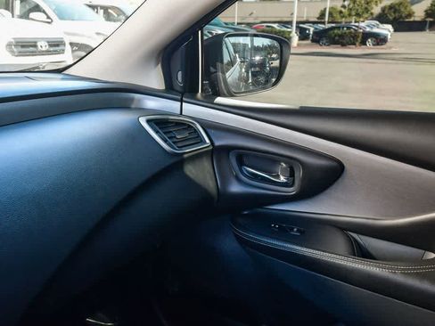 Used 2021 Nissan Murano S image 22