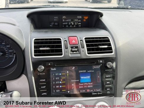 Used 2017 Subaru Forester 2.5i Limited AWD/4WD image 12