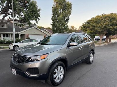 Used 2012 Kia Sorento LX w/ Third Row Pkg