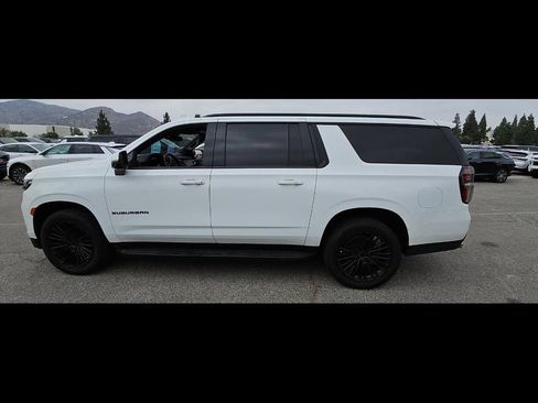 Used 2023 Chevrolet Suburban RST w/ Sport Performance Package AWD/4WD image 7