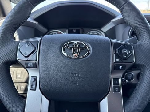 Used 2023 Toyota Tacoma Limited image 20