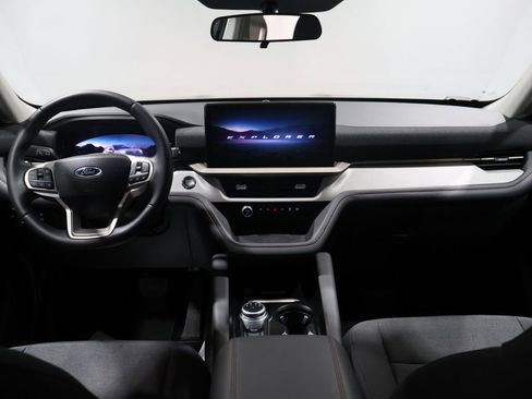 Used 2025 Ford Explorer Active image 14