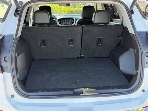 Used 2024 GMC Terrain SLT image 24