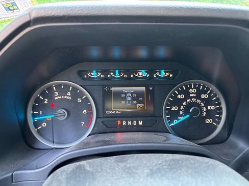 Used 2017 Ford F150 XLT w/ Equipment Group 302A Luxury AWD/4WD image 12