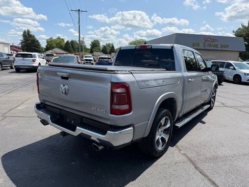 Used 2019 RAM 1500 Laramie AWD/4WD image 10