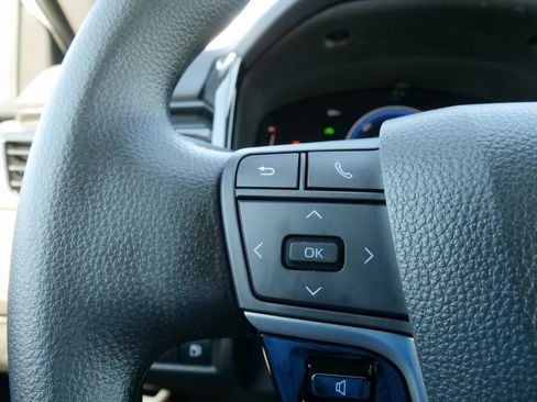 Used 2025 Toyota Camry LE image 22