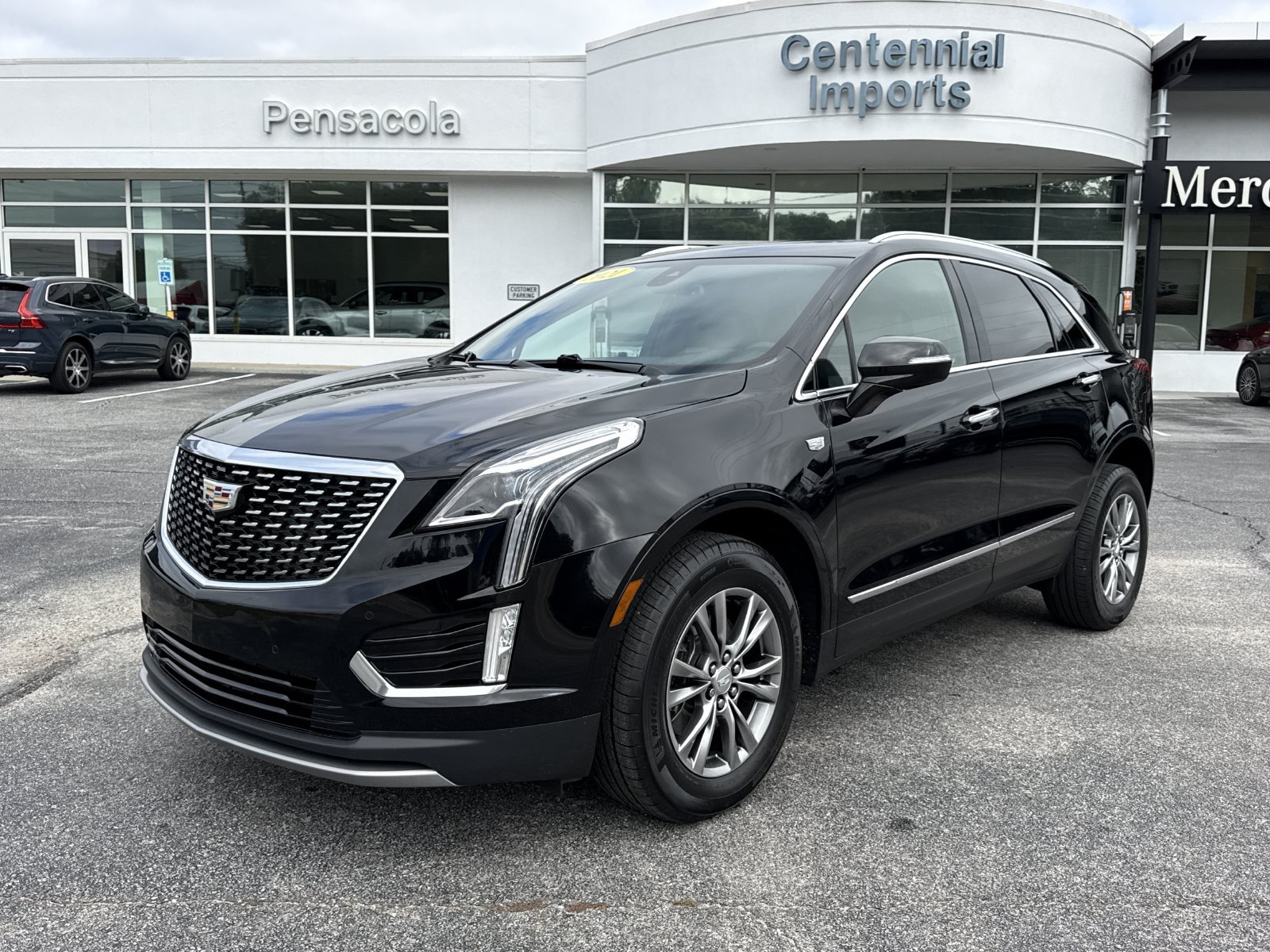 Used 2021 Cadillac XT5 Premium Luxury FWD image 1