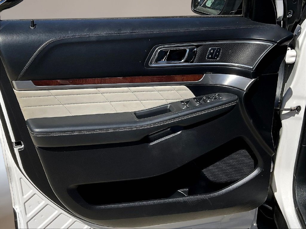 Used 2017 Ford Explorer Platinum AWD/4WD image 20