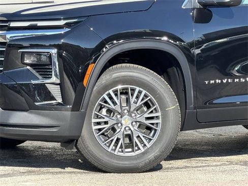 New 2026 Chevrolet Traverse LT image 8