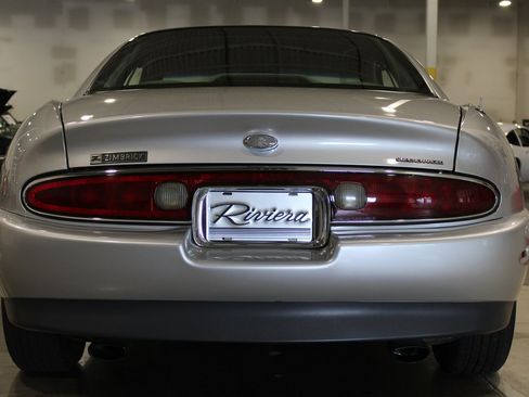 Used 1999 Buick Riviera Supercharged Coupe FWD image 8