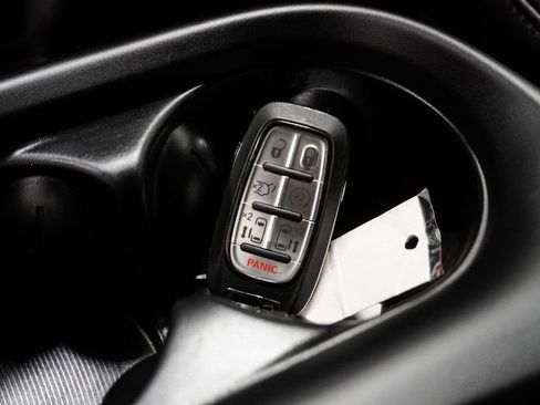 New 2026 Chrysler Pacifica Select FWD image 26