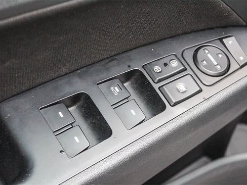 Used 2020 Hyundai Elantra Value Edition w/ Cargo Package (C1) image 26