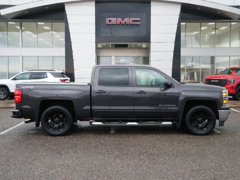 Used 2015 Chevrolet Silverado 1500 LT w/ LT Convenience Package image 2