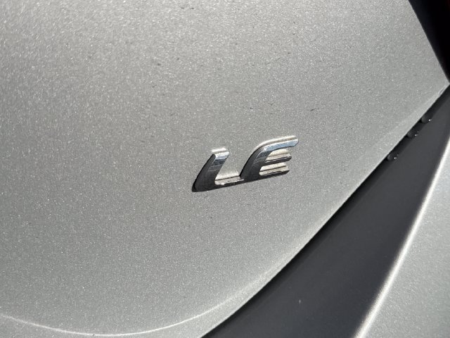 Used 2019 Toyota Corolla LE FWD image 18