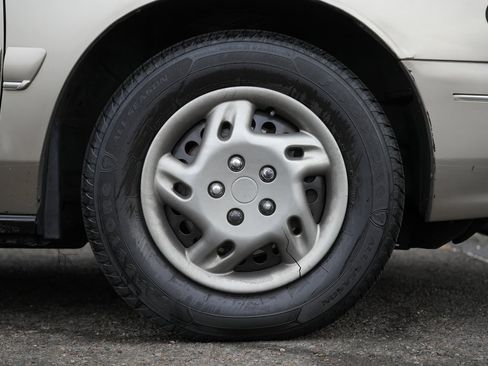 Used 1998 Buick Century Custom image 12