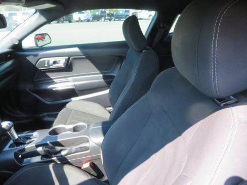 Used 2019 Ford Mustang Coupe image 11