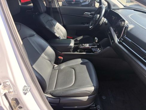Used 2023 Kia Sportage EX FWD image 13