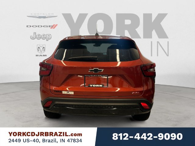 Used 2024 Chevrolet Trax RS w/ Driver Confidence Package FWD image 4