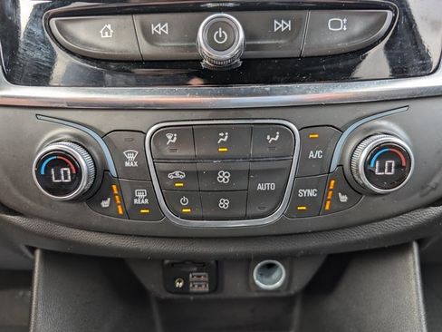 Used 2023 Chevrolet Traverse RS w/ LPO, Floor Liner Package image 27