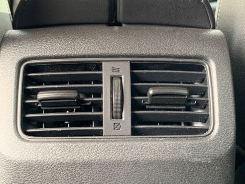 Used 2023 Nissan Rogue S image 23