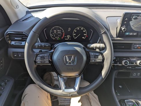 New 2025 Honda Pilot Touring image 22