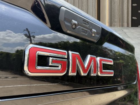 Used 2024 GMC Sierra 1500 AT4 image 19