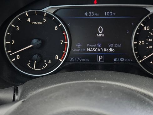 Used 2025 Nissan Altima 2.5 SV FWD image 27