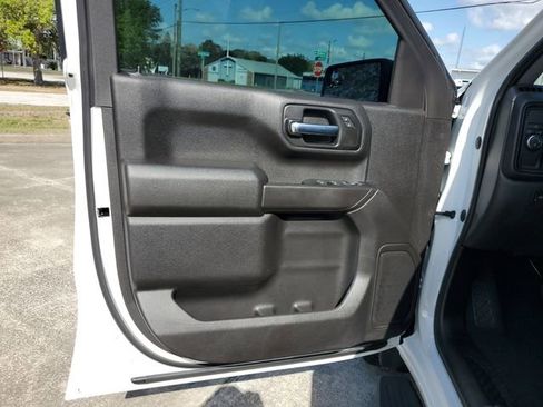 Used 2023 Chevrolet Silverado 1500 Custom image 18